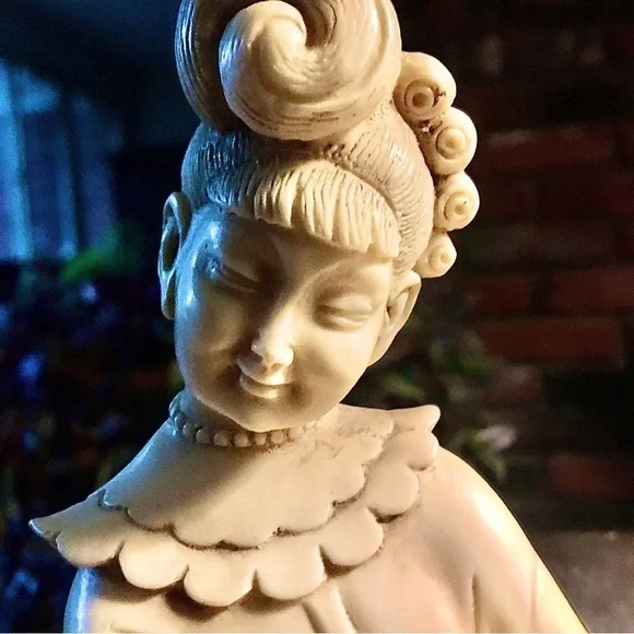 ASIAN LADY STATUE MADE IN ITALY COMPOSITION SIGNED BY ARTIST AND RESEMBLES IVORY - Picture 2 of 12